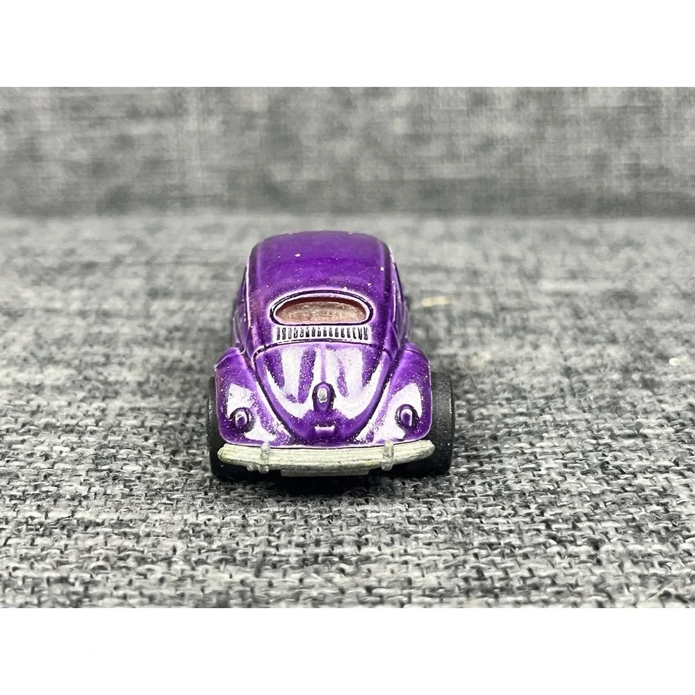 Hot Wheels Volkswagen VW Bug Beetle Vintage 1988 Purple Retro Design Diecast Car